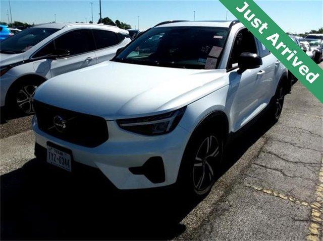 2024 Volvo XC40