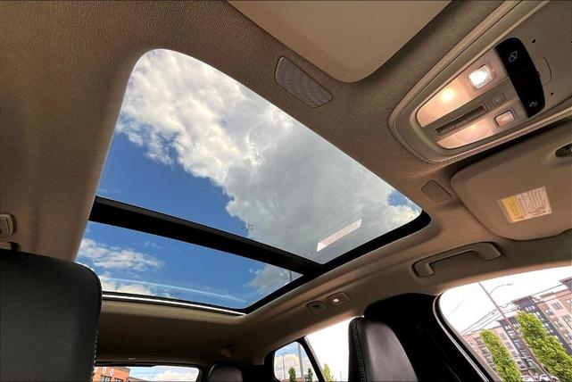 Photo of 2025 Silver Volvo XC40