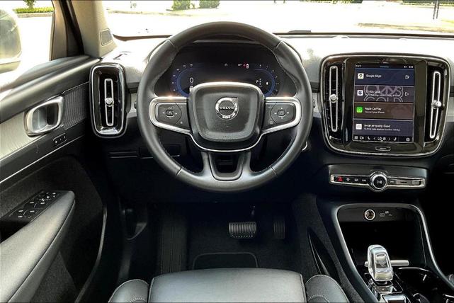 Photo of 2025 Silver Volvo XC40