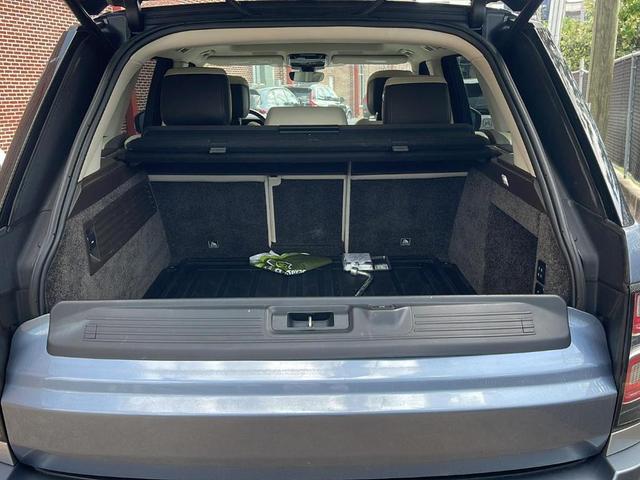 Photo of 2021 Byron Blue Land Rover Range Rover
