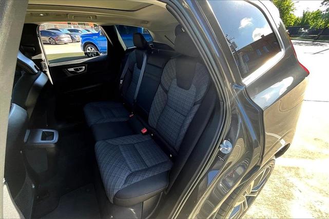 Photo of 2022 Platinum Grey Metallic Volvo XC60