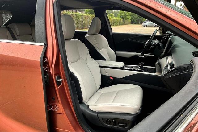 Photo of 2023 Copper Lexus RX 350