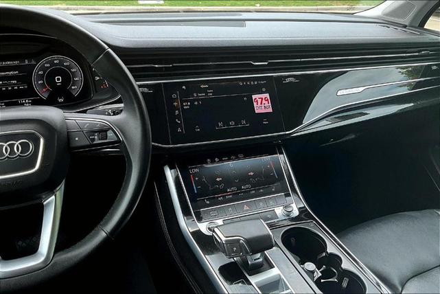 Photo of 2023 Mythos Black Metallic Audi Q7