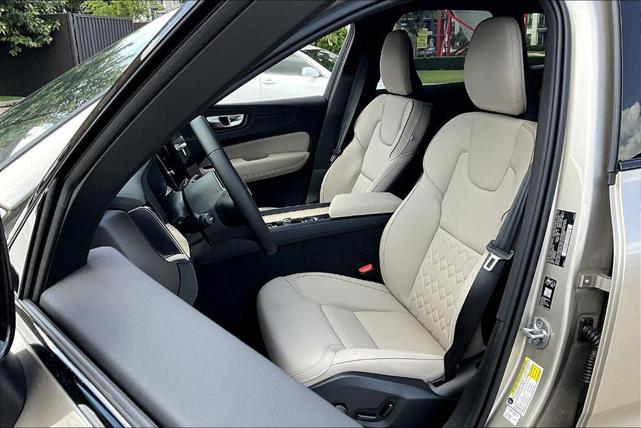 Photo of 2026 Bright Volvo XC60