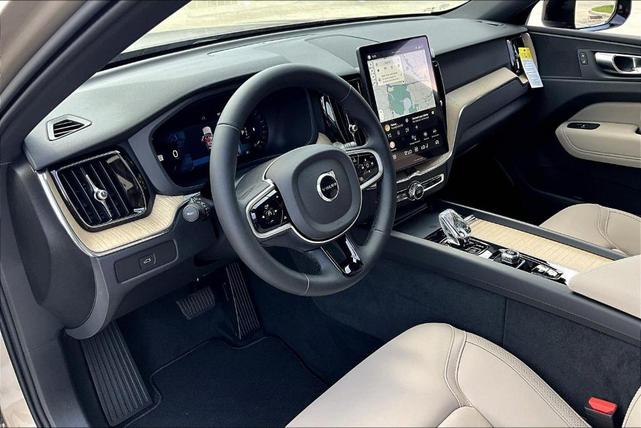Photo of 2026 Bright Volvo XC60