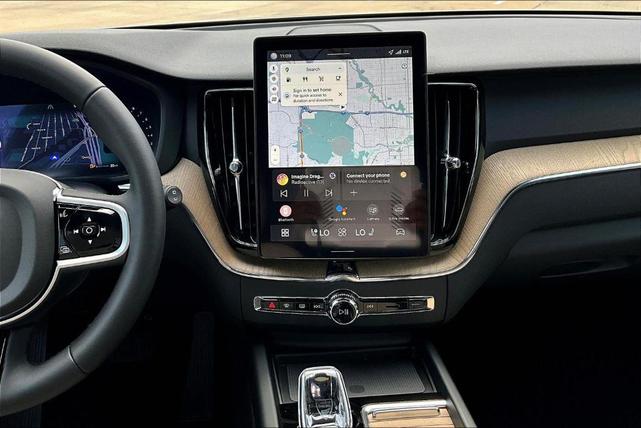 Photo of 2026 Bright Volvo XC60