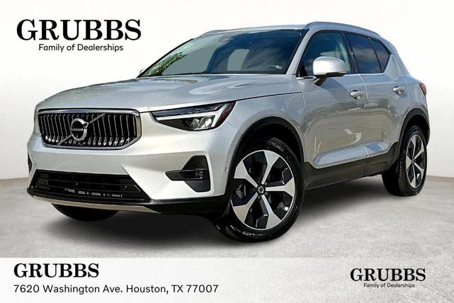 2025 Volvo XC40