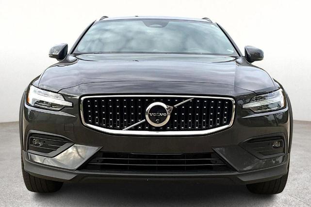 Photo of 2024 Platinum Grey Metallic Volvo V60 Cross Country
