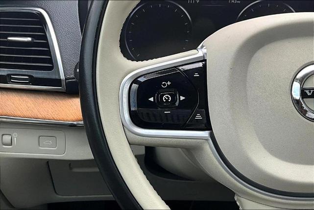 Photo of 2020 Pebble Grey Metallic Volvo XC90