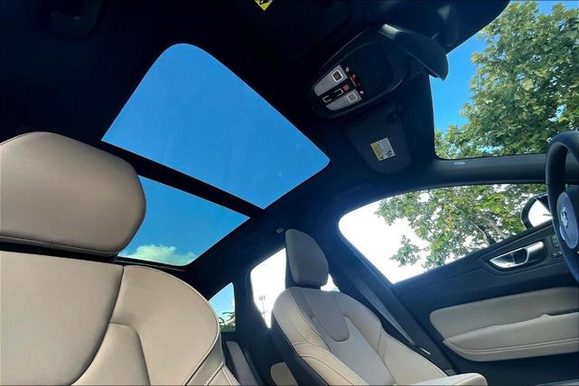 Photo of 2026 Crystal White Metallic Volvo XC60