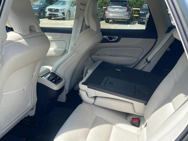 Photo of 2023 Thunder Gray Metallic Volvo XC60
