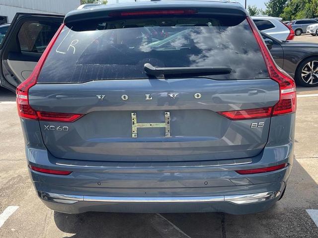 Photo of 2023 Thunder Gray Metallic Volvo XC60
