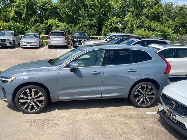 Photo of 2023 Thunder Gray Metallic Volvo XC60