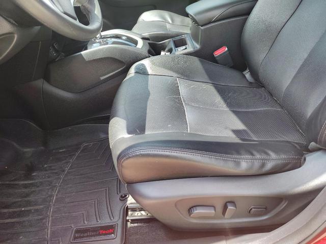 Photo of 2016 Cayenne Red Nissan Rogue