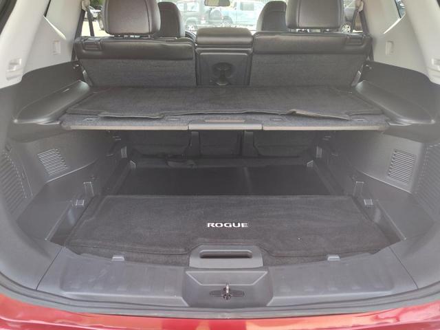 Photo of 2016 Cayenne Red Nissan Rogue