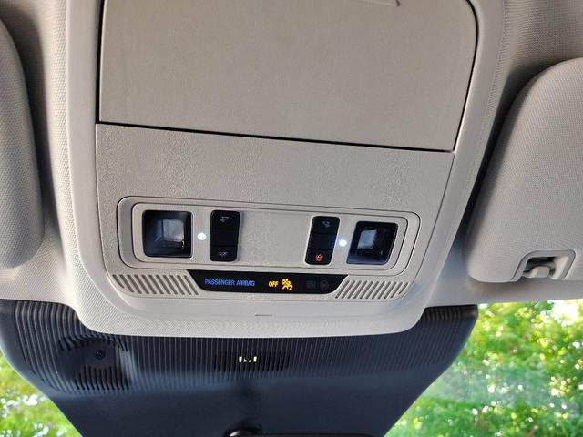 Photo of 2025 Star White Metallic Tri-Coat Ford Explorer