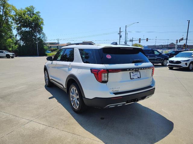 Photo of 2025 Star White Metallic Tri-Coat Ford Explorer