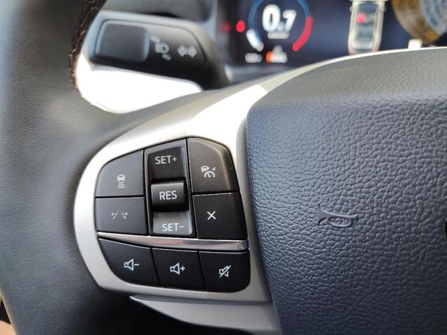 Photo of 2025 Star White Metallic Tri-Coat Ford Explorer