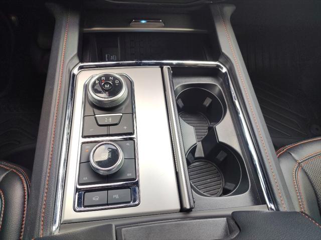 Photo of 2023 Agate Black Metallic Ford Expedition