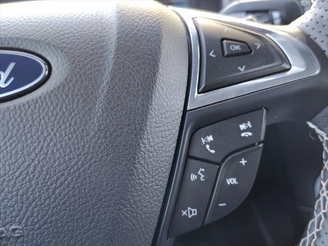 Photo of 2024 Agate Black Metallic Ford Edge
