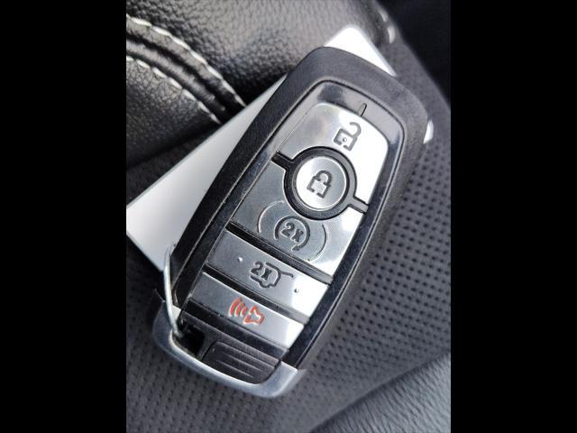 Photo of 2024 Agate Black Metallic Ford Edge