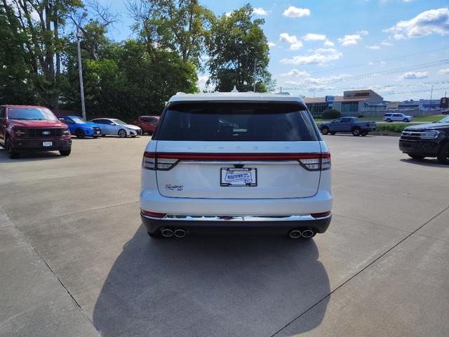 Photo of 2020 Pristine White Metallic Tri-Coat Lincoln Aviator