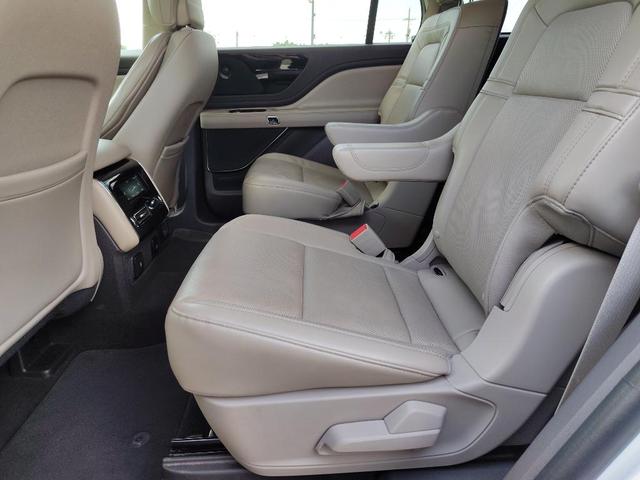 Photo of 2020 Pristine White Metallic Tri-Coat Lincoln Aviator