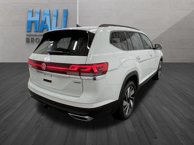 Photo of 2025 Pure White Volkswagen Atlas