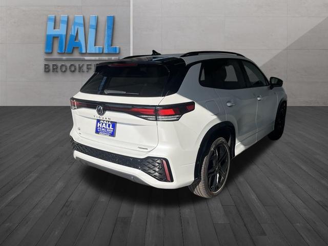 Photo of 2025 Opal White Pearl Effect Volkswagen Tiguan