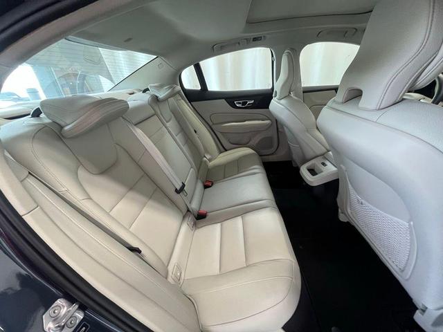 Photo of 2022 Blue Volvo S60