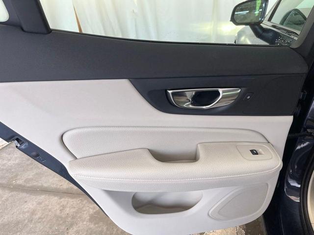 Photo of 2022 Blue Volvo S60
