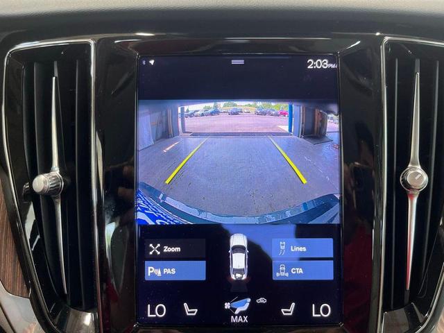 Photo of 2022 Blue Volvo S60