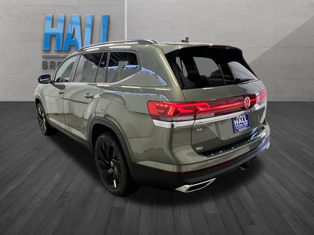 Photo of 2026 Avocado Green Pearl Volkswagen Atlas