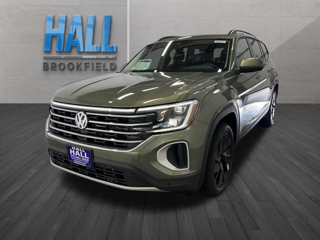 Photo of 2026 Avocado Green Pearl Volkswagen Atlas