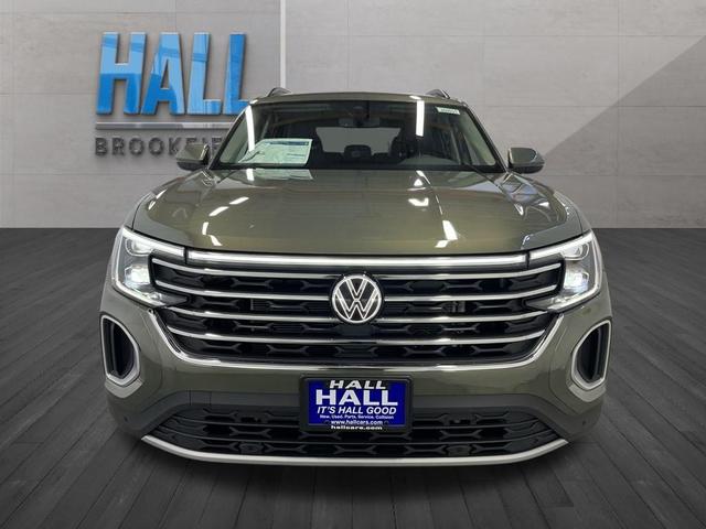 Photo of 2026 Avocado Green Pearl Volkswagen Atlas