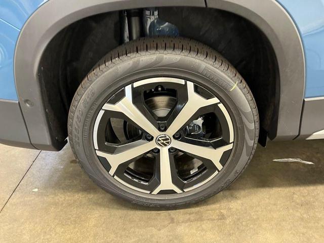 Photo of 2025 Monterey Blue Pearl Volkswagen Tiguan