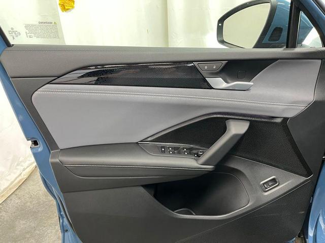 Photo of 2025 Monterey Blue Pearl Volkswagen Tiguan