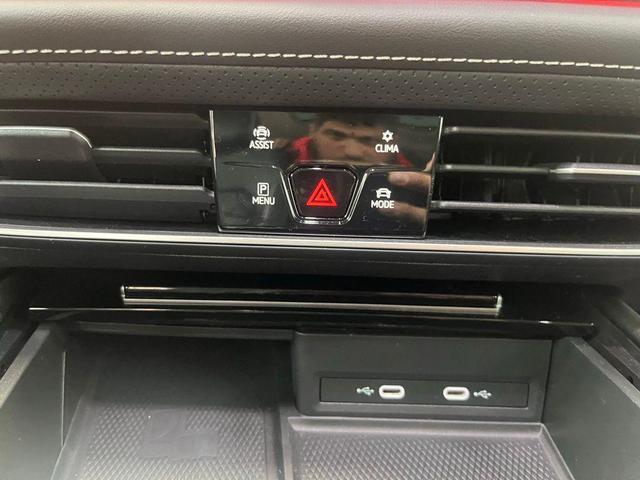 Photo of 2024 Platinum Gray Metallic Volkswagen Atlas