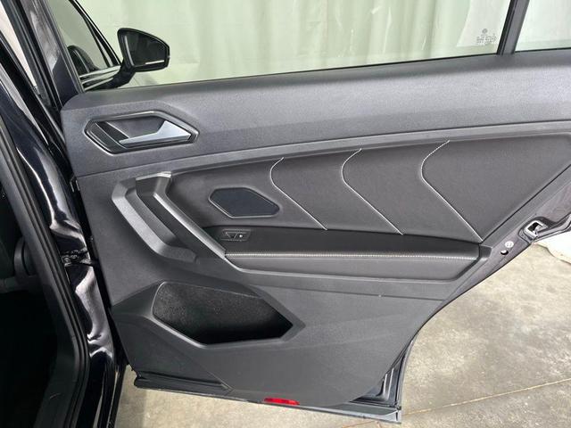 Photo of 2024 Deep Black Pearl Effect Volkswagen Tiguan