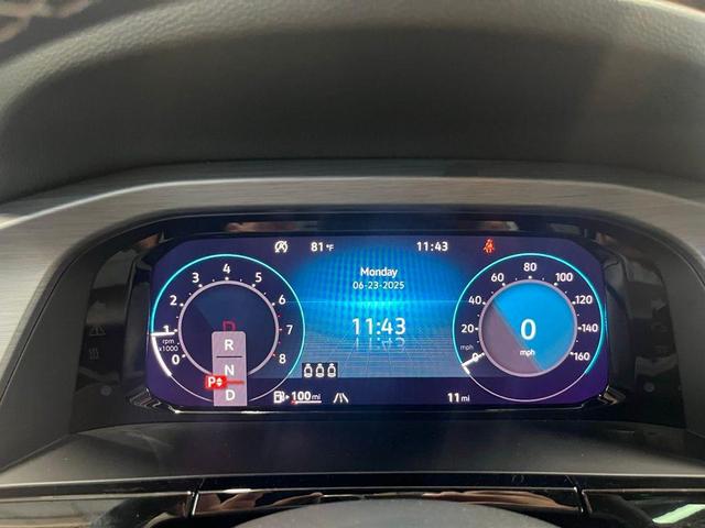 Photo of 2025 Deep Black Pearl Effect Volkswagen Atlas Cross Sport