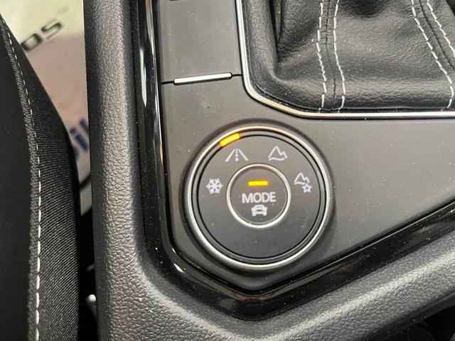 Photo of 2022 Deep Black Pearl Effect Volkswagen Taos