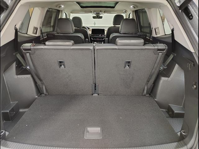 Photo of 2025 Silver Mist Metallic Volkswagen Atlas