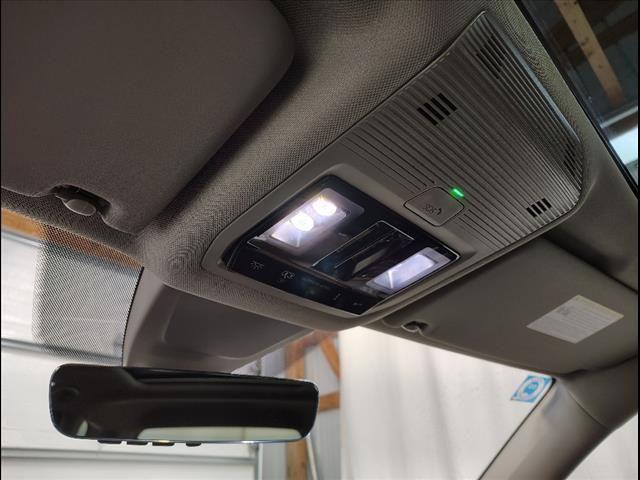 Photo of 2025 Silver Mist Metallic Volkswagen Atlas