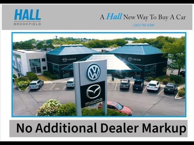 Photo of 2025 Silver Mist Metallic Volkswagen Atlas