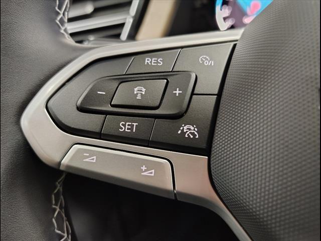 Photo of 2025 Silver Mist Metallic Volkswagen Atlas