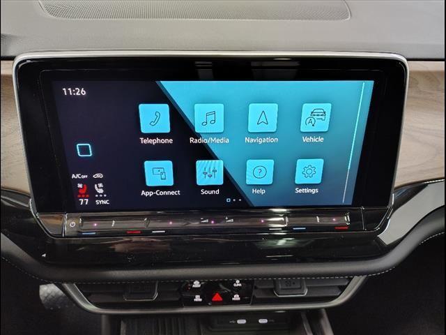 Photo of 2025 Silver Mist Metallic Volkswagen Atlas