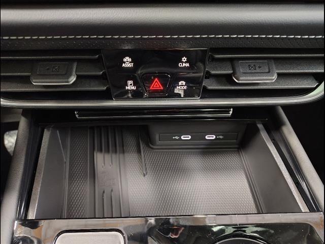Photo of 2025 Silver Mist Metallic Volkswagen Atlas