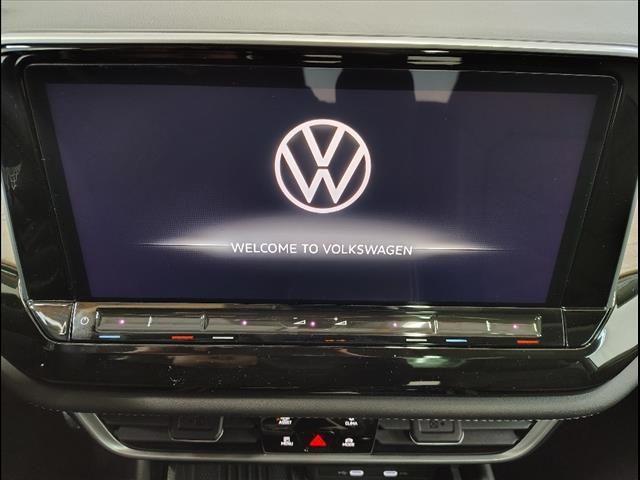 Photo of 2025 Silver Mist Metallic Volkswagen Atlas