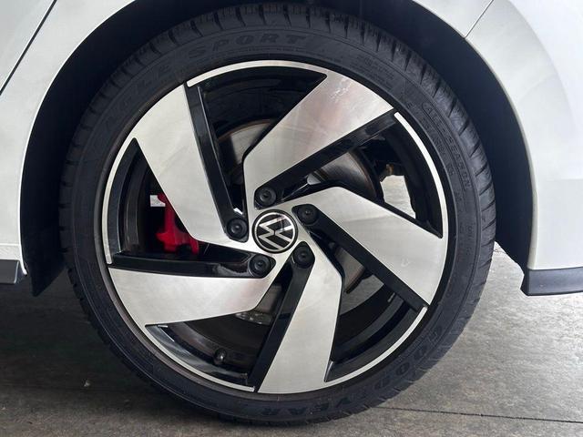 Photo of 2024 Opal White Pearl Effect Volkswagen Golf GTI
