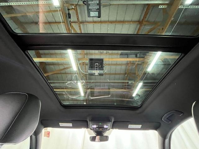 Photo of 2024 Platinum Gray Metallic Volkswagen Atlas Cross Sport